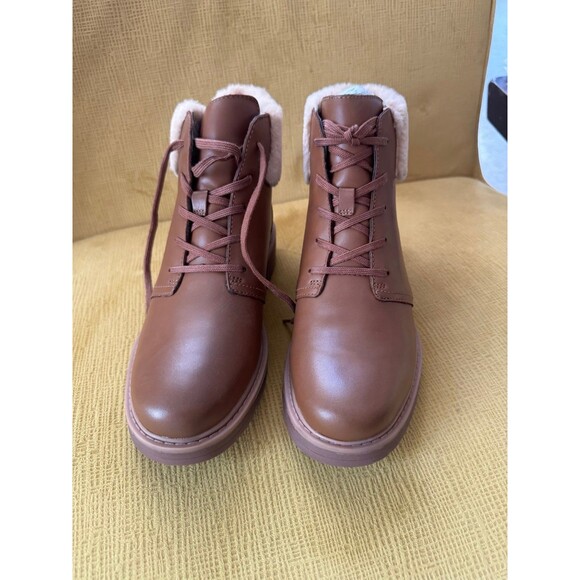 Clark’s Leather Boots size 9 NEW with box - Picture 3 of 7